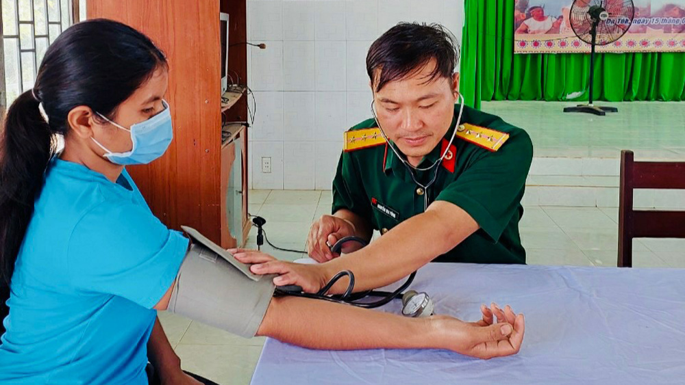Đạ Tẻh: Tổ chức Chương trình dân vận "Về với buôn làng - 3 cùng với Nhân dân"