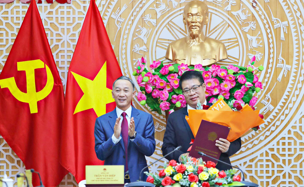 Công bố Quyết định phê chuẩn chức vụ Phó Chủ tịch UBND tỉnh Lâm Đồng