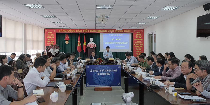 UBND tỉnh cung cấp thông tin về các vấn đề xã hội quan tâm