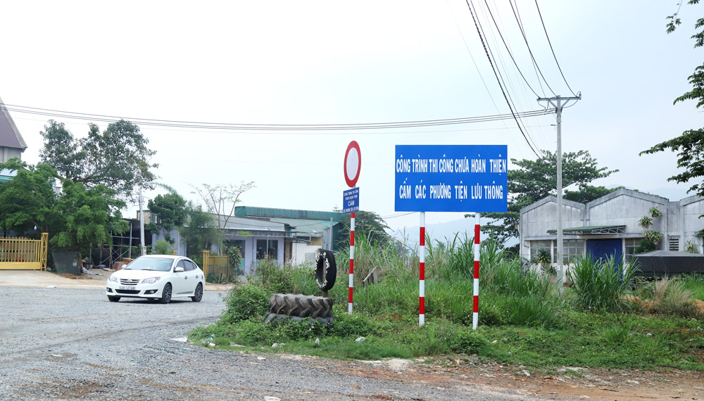 Tạm ngừng việc cấp phép xây dựng công trình, nhà ở dọc tuyến đường tránh Quốc lộ 20