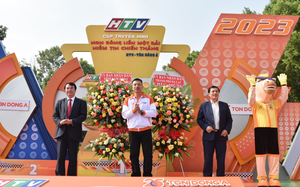 Tay đua người Nga Petr Rikunov tiếp tục về đầu tại chặng đua quanh Hồ Xuân Hương, Đà Lạt