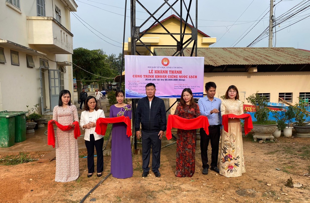 Đam Rông: Khánh thành và khởi công giếng khoan nước sạch cho 2 trường học