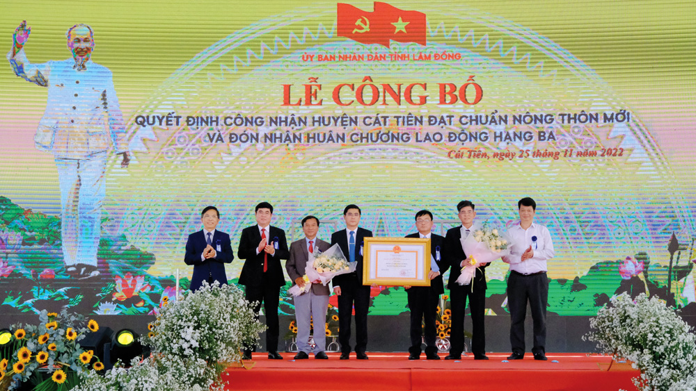 Chuyển biến tích cực trong học tập và làm theo Bác ở Cát Tiên