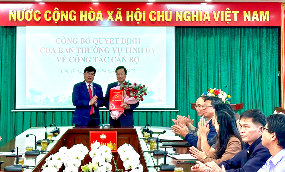 Công bố Quyết định của Ban Thường vụ Tỉnh ủy về công tác cán bộ