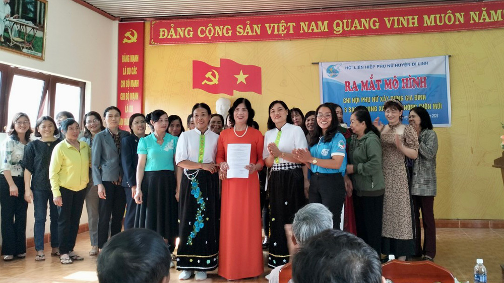 Di Linh: Ra mắt mô hình “Chi hội phụ nữ 5 có 3 sạch trong xây dựng nông thôn mới”