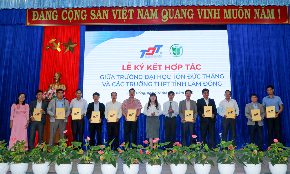 Ký kết hợp tác giữa các trường THPT tỉnh Lâm Đồng và Trường Đại học Tôn Đức Thắng