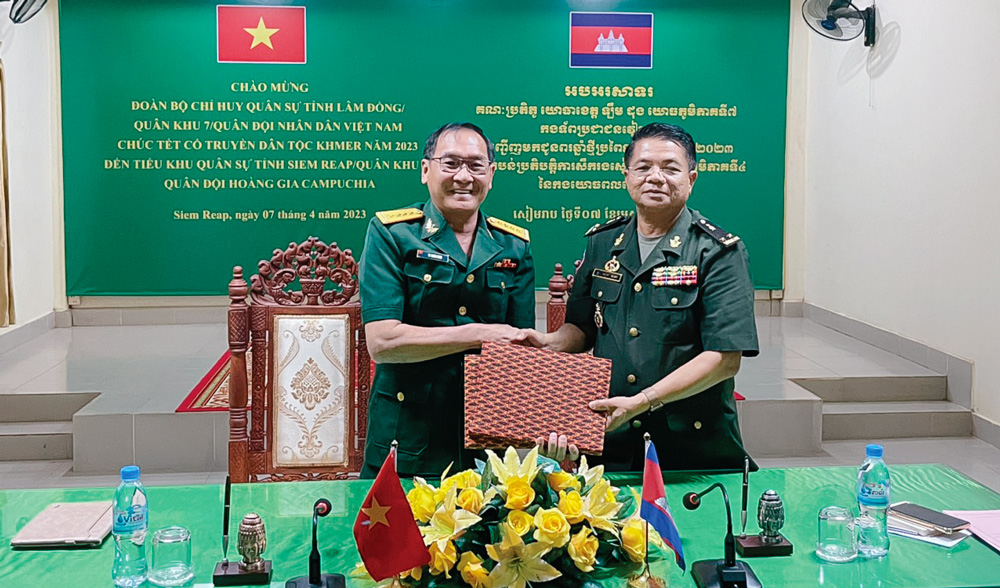 Vun đắp tình hữu nghị