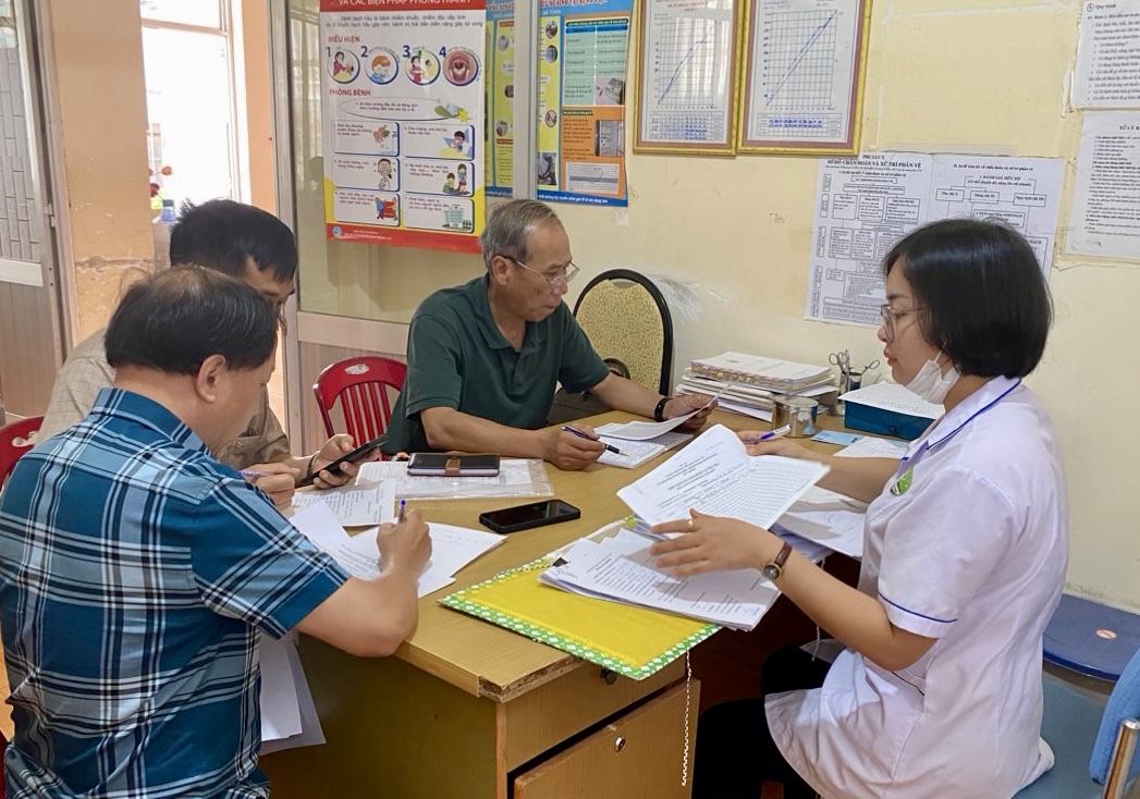 Phối hợp giữa ngành y tế và giáo dục trong phòng, chống dịch bệnh