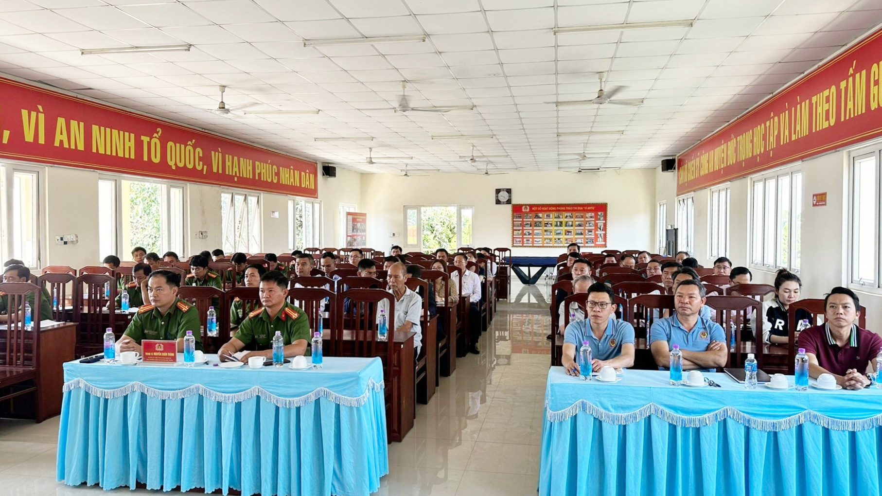 Trang bị kỹ năng phòng, chống tội phạm cướp ngân hàng, tiệm vàng