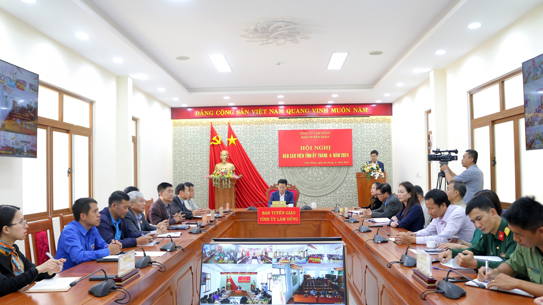 Hội nghị Báo cáo viên Tỉnh ủy tháng 4 năm 2024