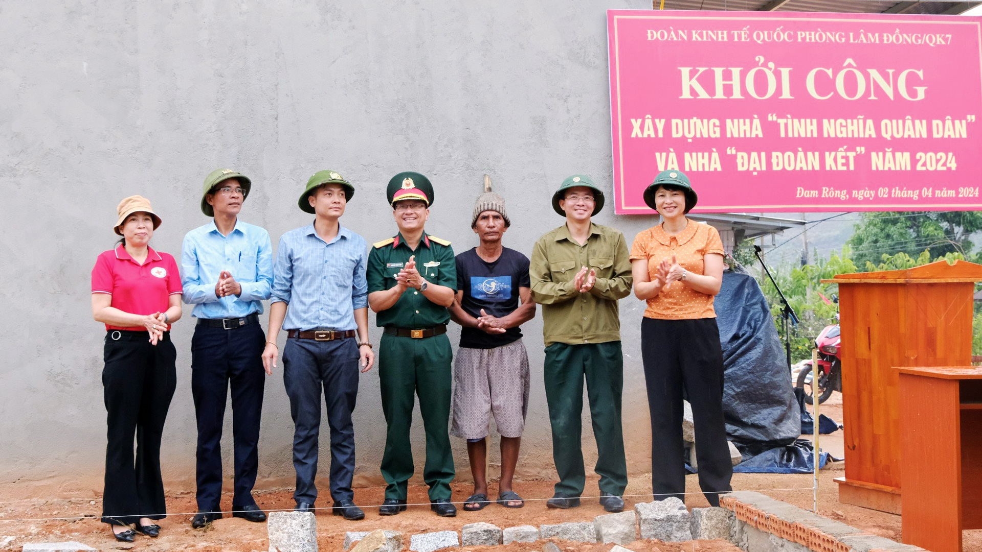 Gắn chặt tình cảm quân - dân - chính - đảng