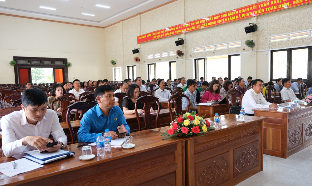 Lâm Hà: Gặp mặt doanh nghiệp, nhà đầu tư