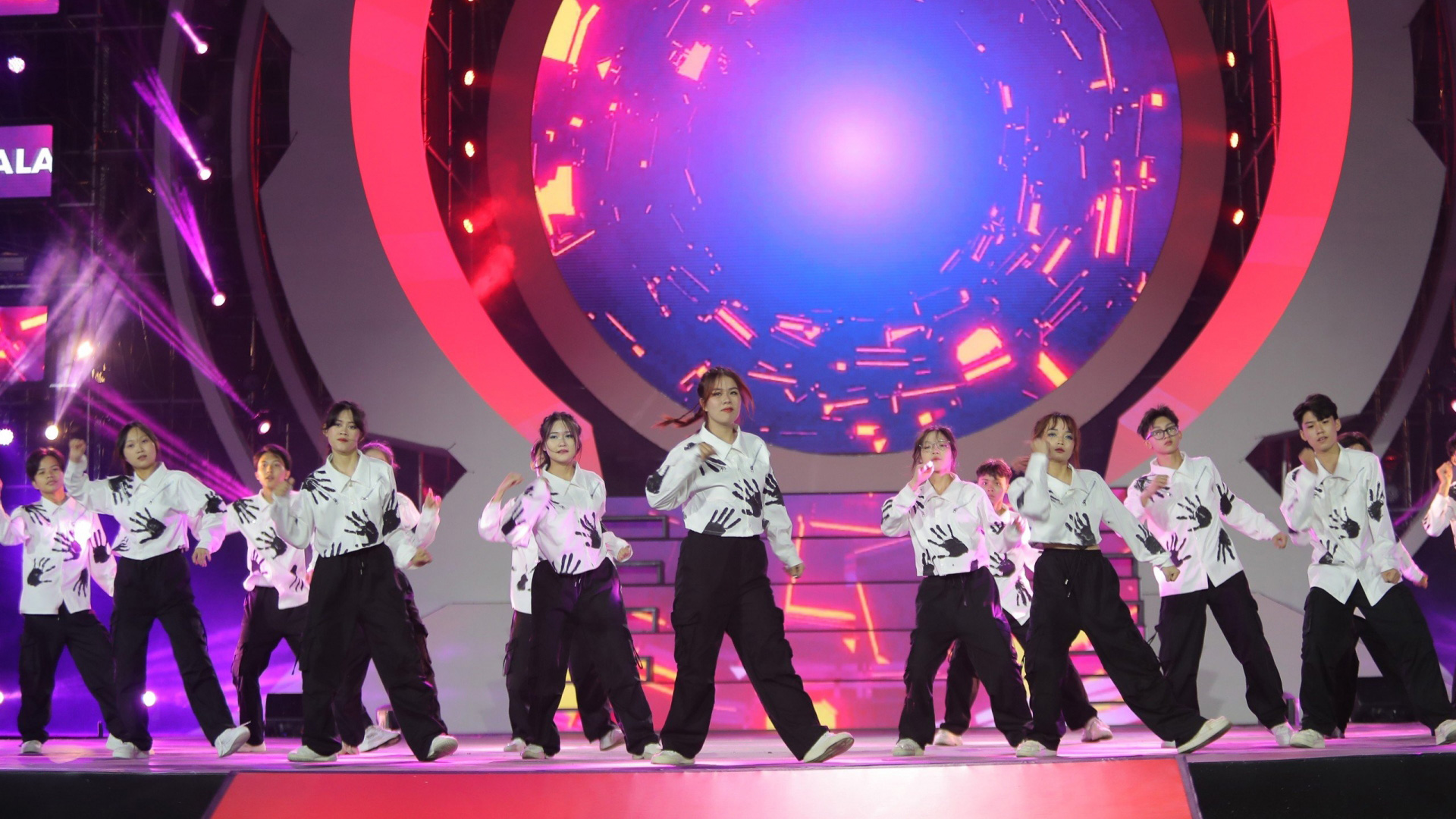 Quán quân tại Vòng chung kết Bảng Phong trào mở rộng Dalat Best Dance Crew 2024 gọi tên Big Boom Dance Team