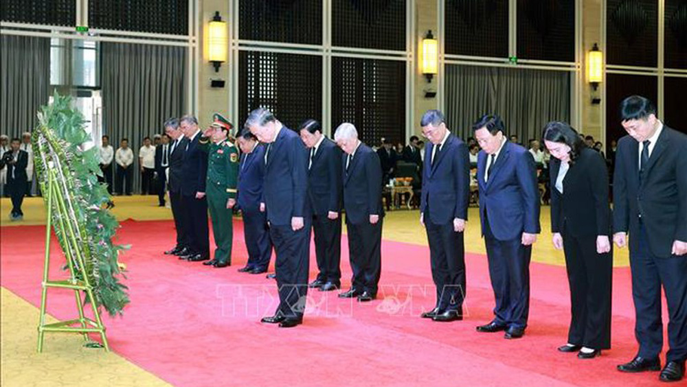 Tổng Bí thư Tô Lâm viếng đồng chí Khamtay Siphandone