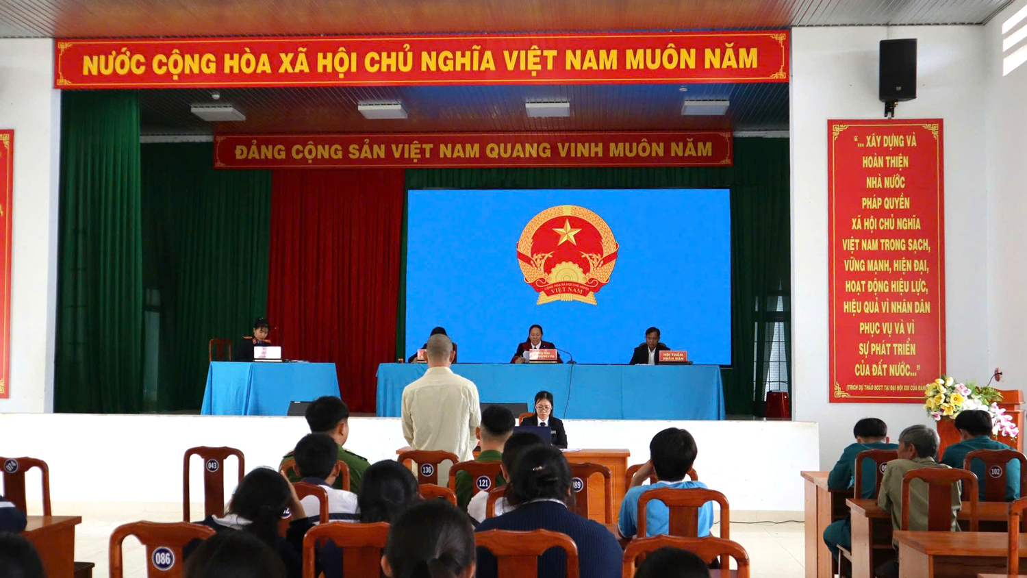 Đức Trọng: Xét xử lưu động vụ án “Tàng trữ trái phép chất ma tuý”