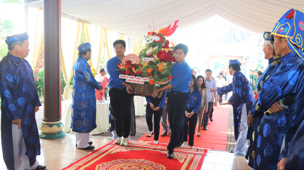 Người dân Bảo Lộc hướng về Lễ Giỗ Quốc Tổ Hùng Vương