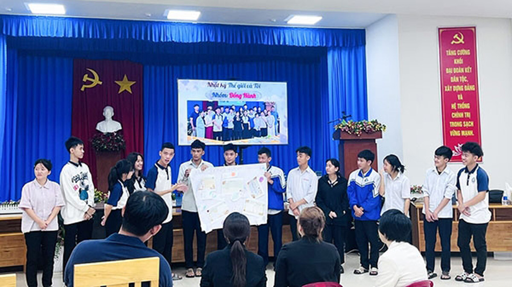 Khơi dậy tiềm năng học sinh khuyết tật qua trại hè STEM sáng tạo