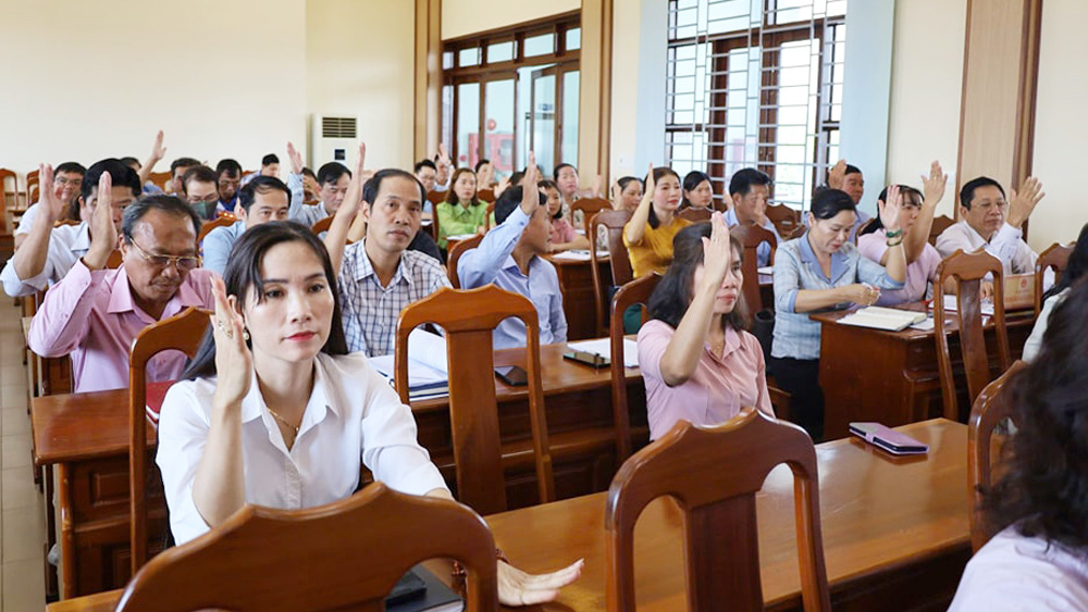 HĐND huyện Đạ Huoai thông qua Nghị quyết tán thành chủ trương sắp xếp đơn vị hành chính cấp tỉnh và cấp xã