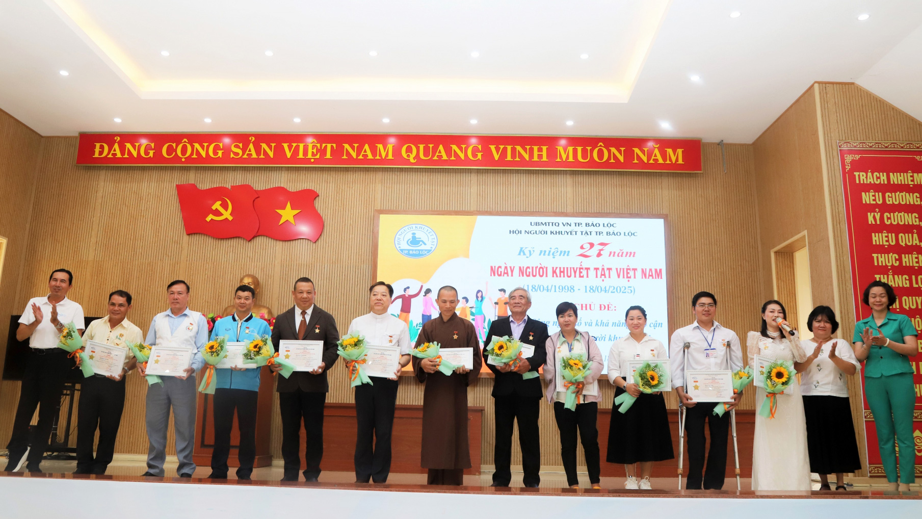 Công nghệ số và khả năng tiếp cận có tính đến người khuyết tật