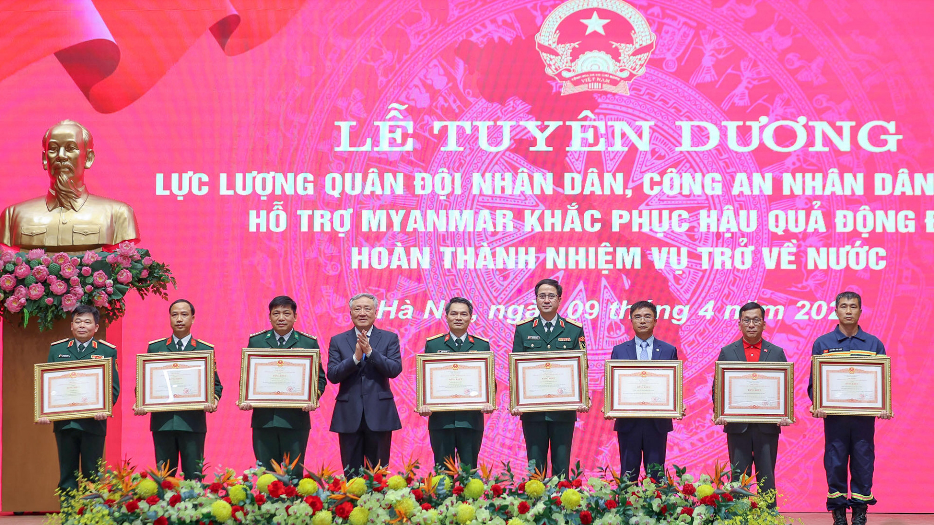 Thủ tướng Chính phủ tặng Bằng khen cho Vietjet về thành tích tham gia cứu nạn, cứu hộ giúp nước bạn Myanmar