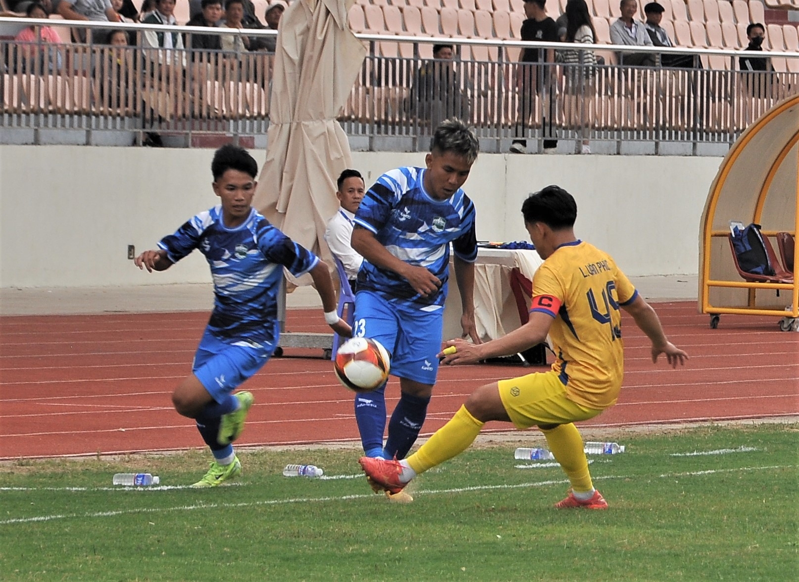 Lâm Đồng hòa Trẻ SHB Đà Nẵng 1-1 trên sân khách