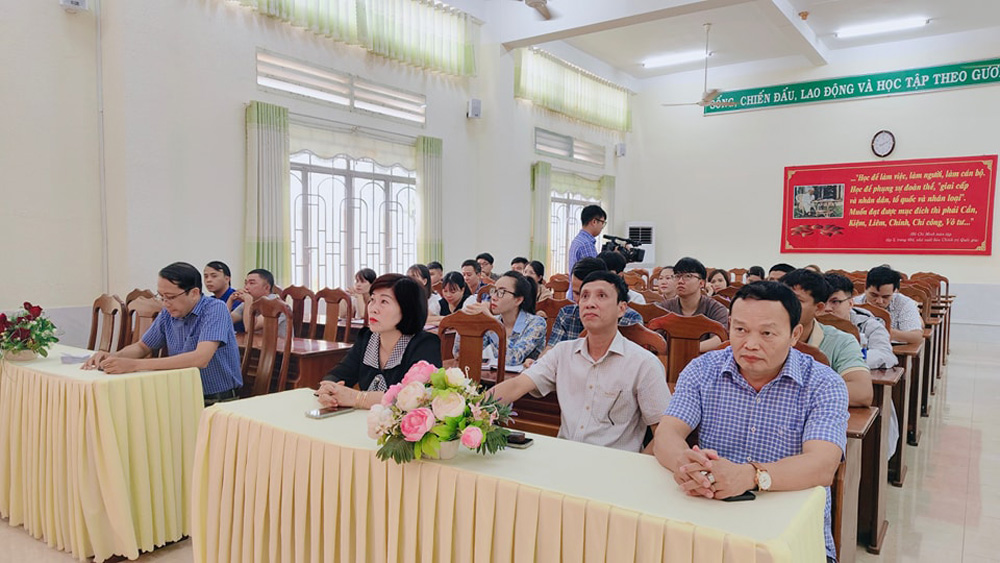 Đạ Huoai tập trung xây dựng Đảng vững mạnh toàn diện