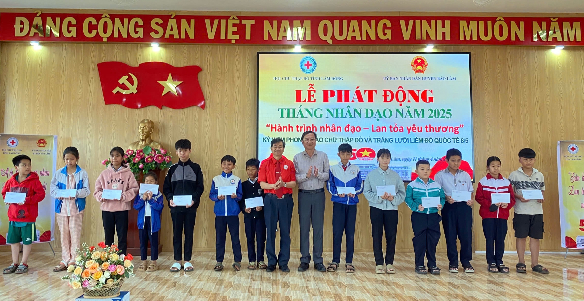 Phát động Tháng Nhân đạo năm 2025: “Hành trình nhân đạo – Lan tỏa yêu thương”