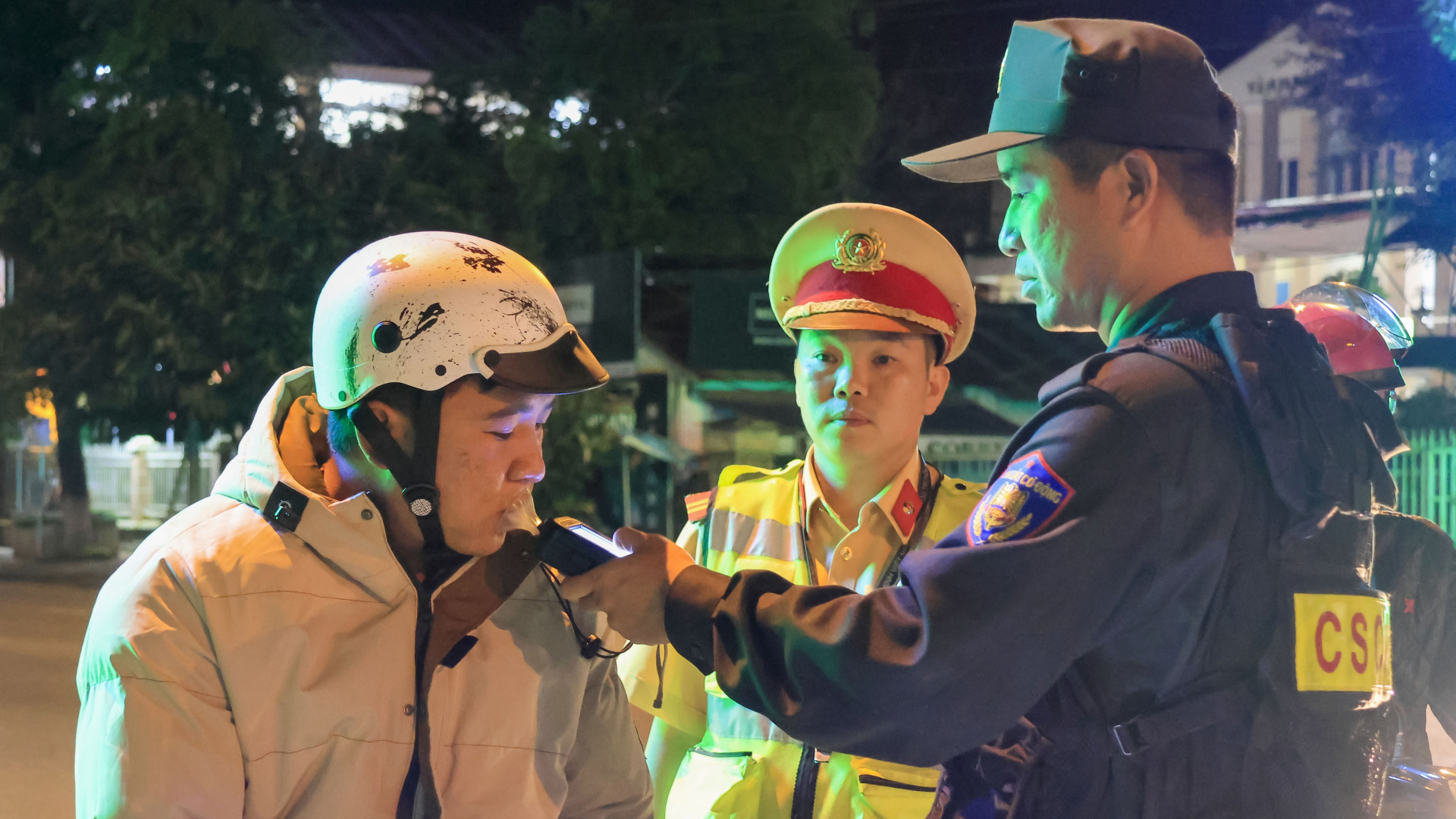 Người dân chủ động tra cứu phạt nguội trên trang thông tin của Cục Cảnh sát giao thông