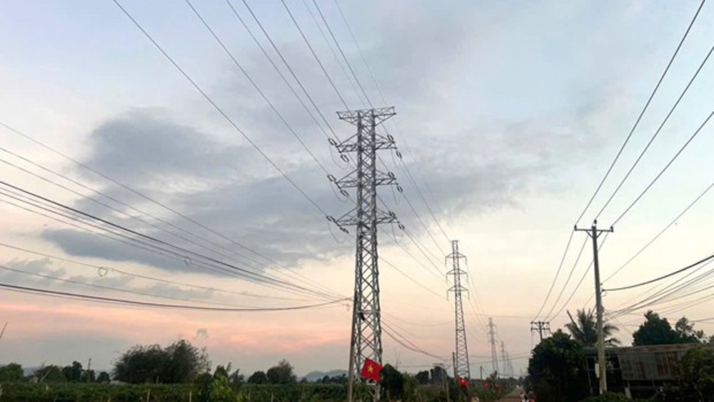 Đóng điện Công trình Cải tạo nâng tiết diện đường dây Trạm 220kV Đức Trọng - Đà Lạt 1