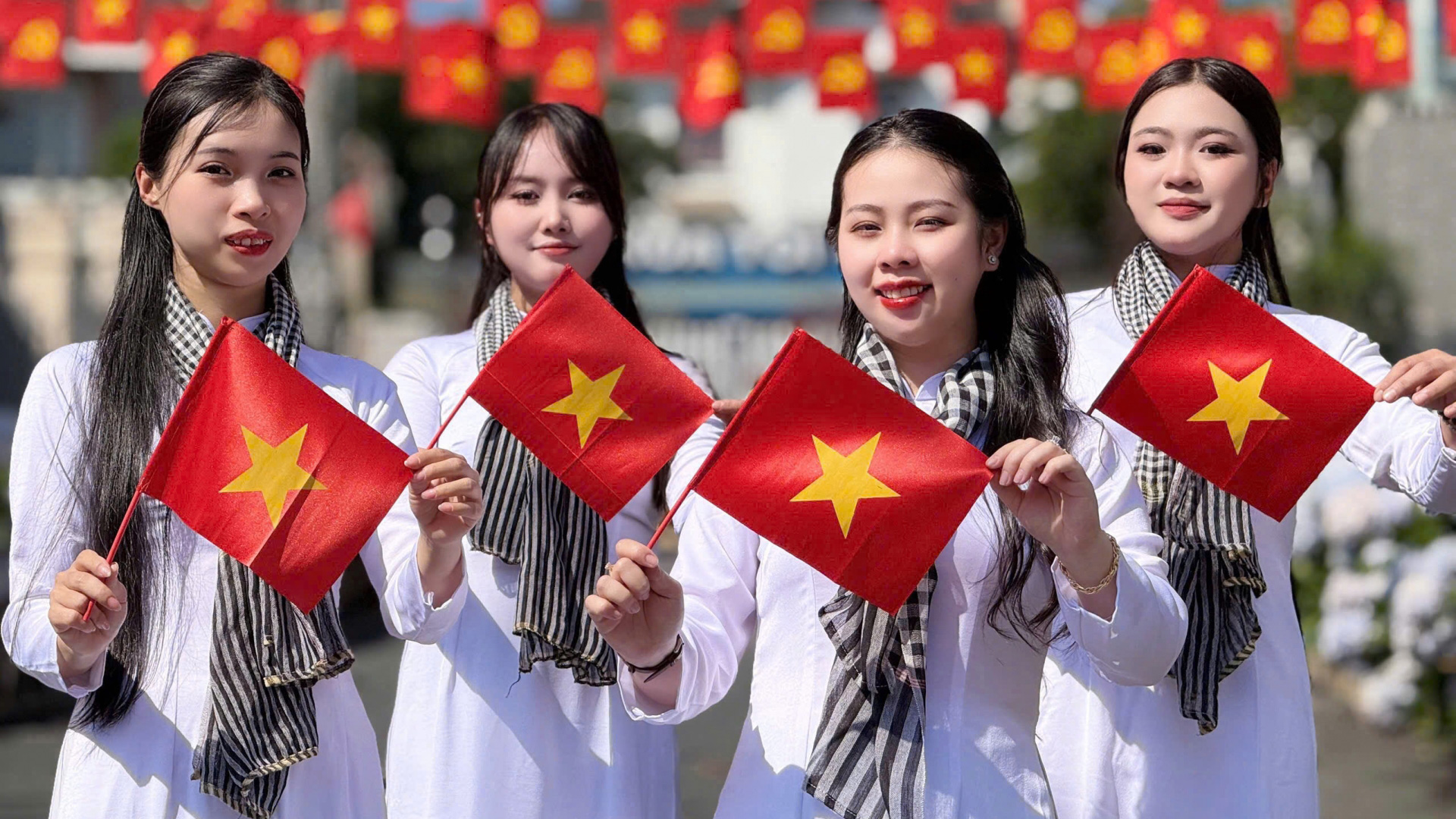 Lan toả lòng tự hào dân tộc và tình yêu đất nước từ những điều bình dị