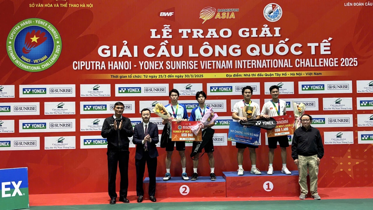 Giành Huy chương Vàng tại giải quốc tế, vận động viên và huấn luyện viên Đội tuyển Cầu lông Lâm Đồng nhận Bằng khen