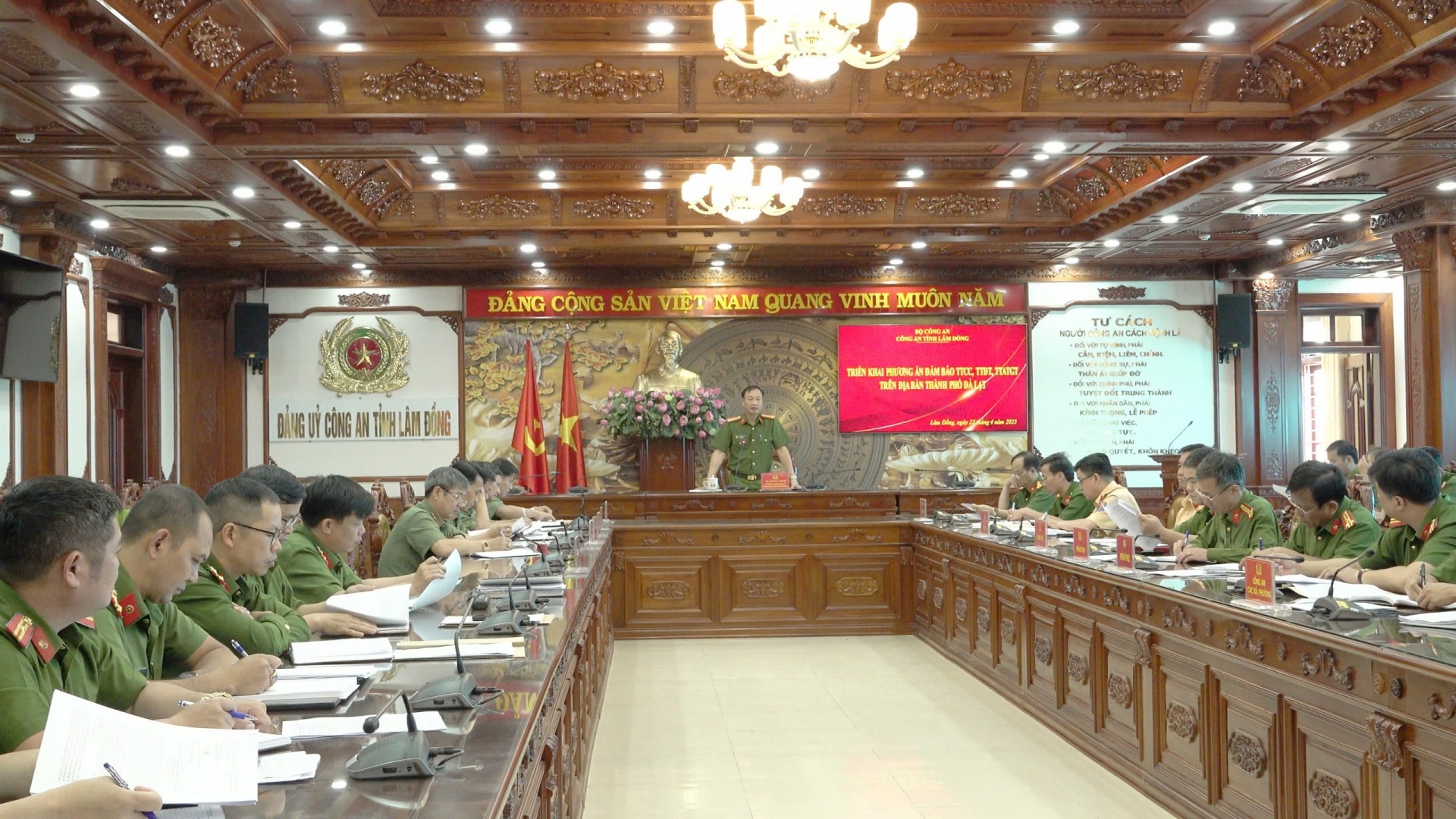 Tăng cường đảm bảo trật tự công cộng, trật tự đô thị và an toàn giao thông tại TP Đà Lạt
