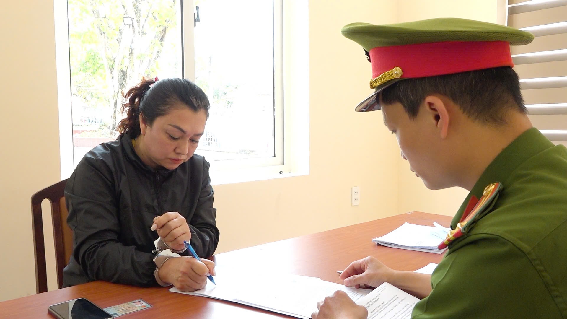 Khởi tố đối tượng tổ chức chơi huê chiếm đoạt tài sản