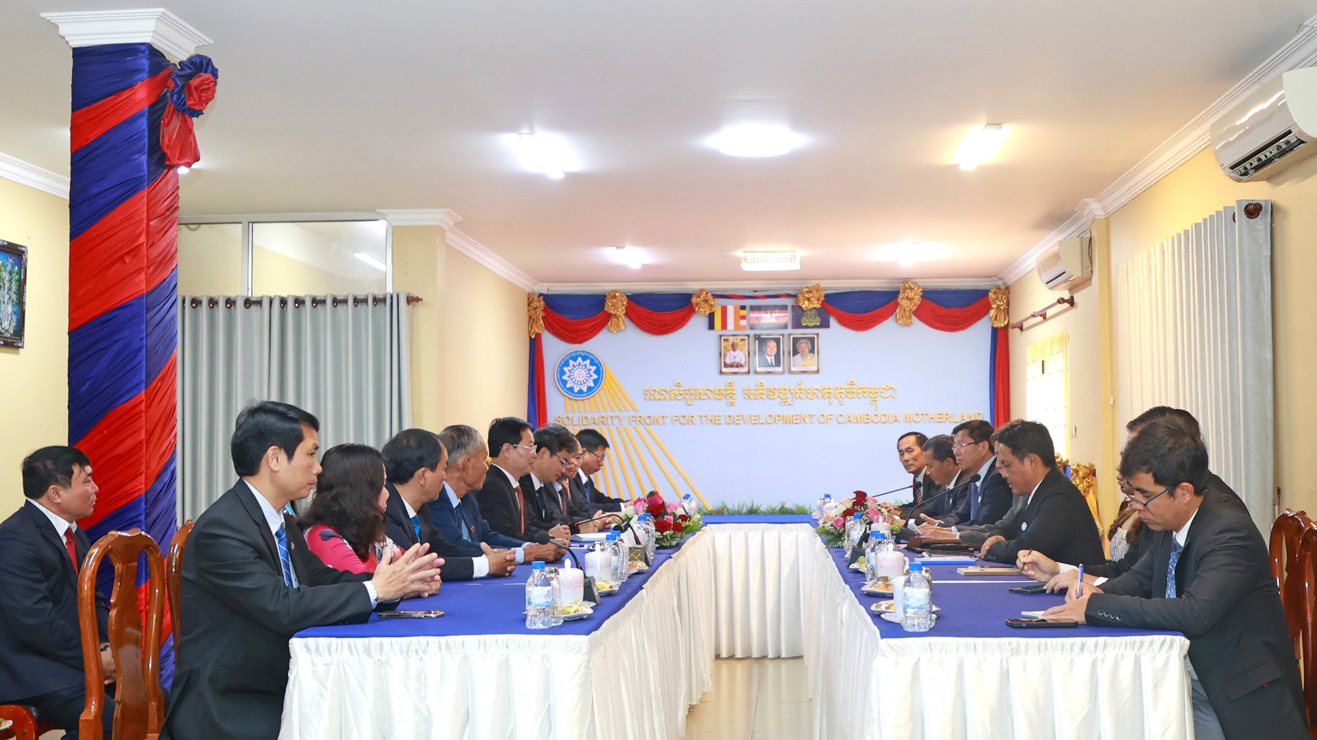 Đoàn Ủy ban MTTQ Việt Nam tỉnh Lâm Đồng thăm và làm việc tại Thủ đô Phnom Penh - Campuchia