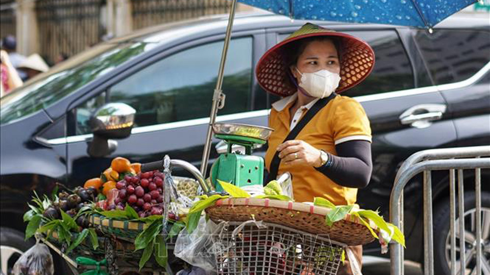 Thời tiết ngày 18/4: Hà Nội có nơi nắng nóng trên 35 độ C