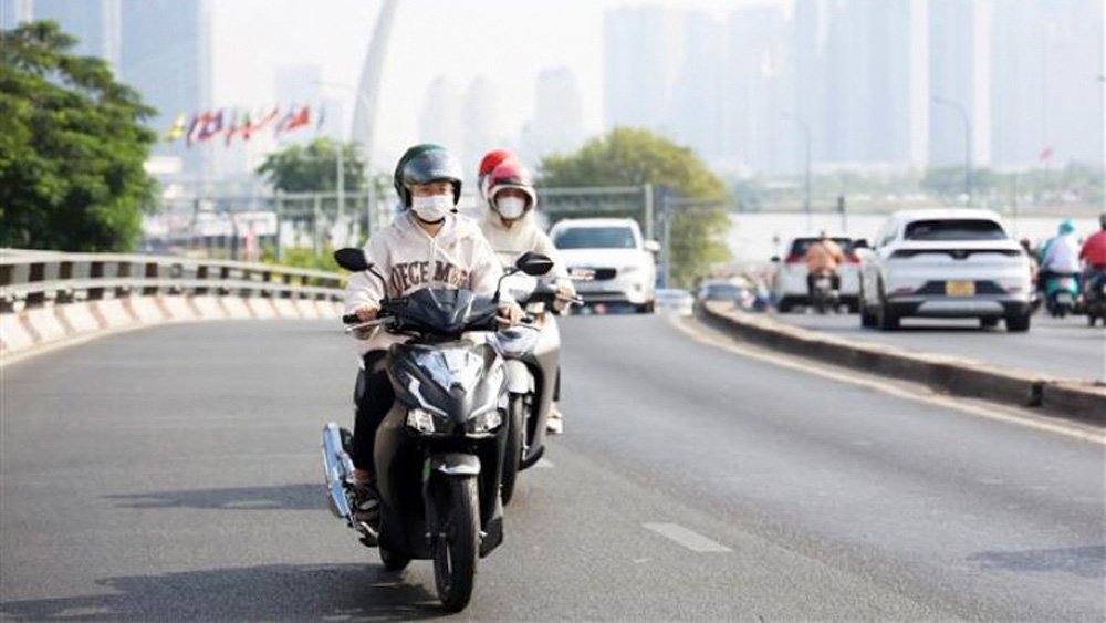 Thời tiết ngày 10/4: Miền Đông Nam Bộ tiếp tục nắng nóng, có nơi trên 36 độ C