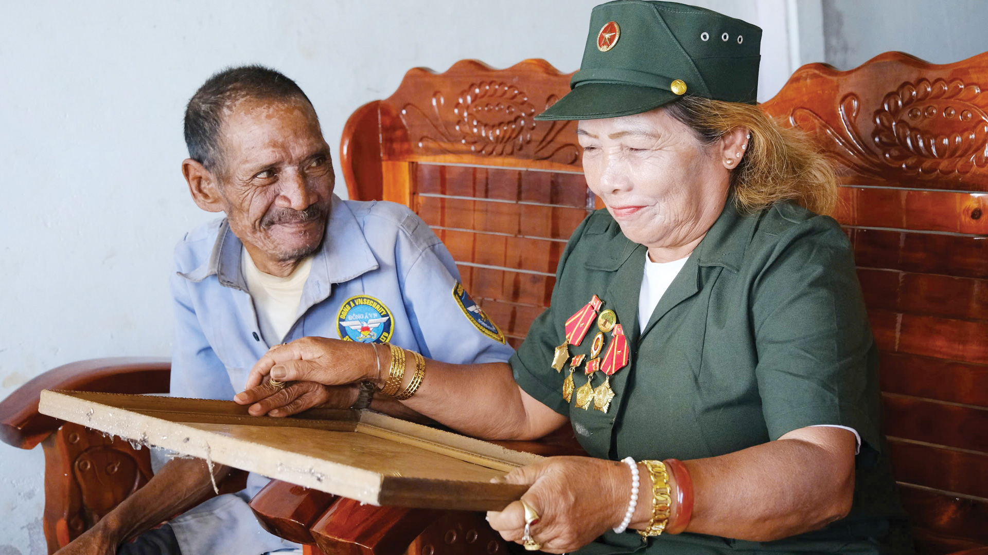 Tháng Tư về nghe cô du kích kể chuyện