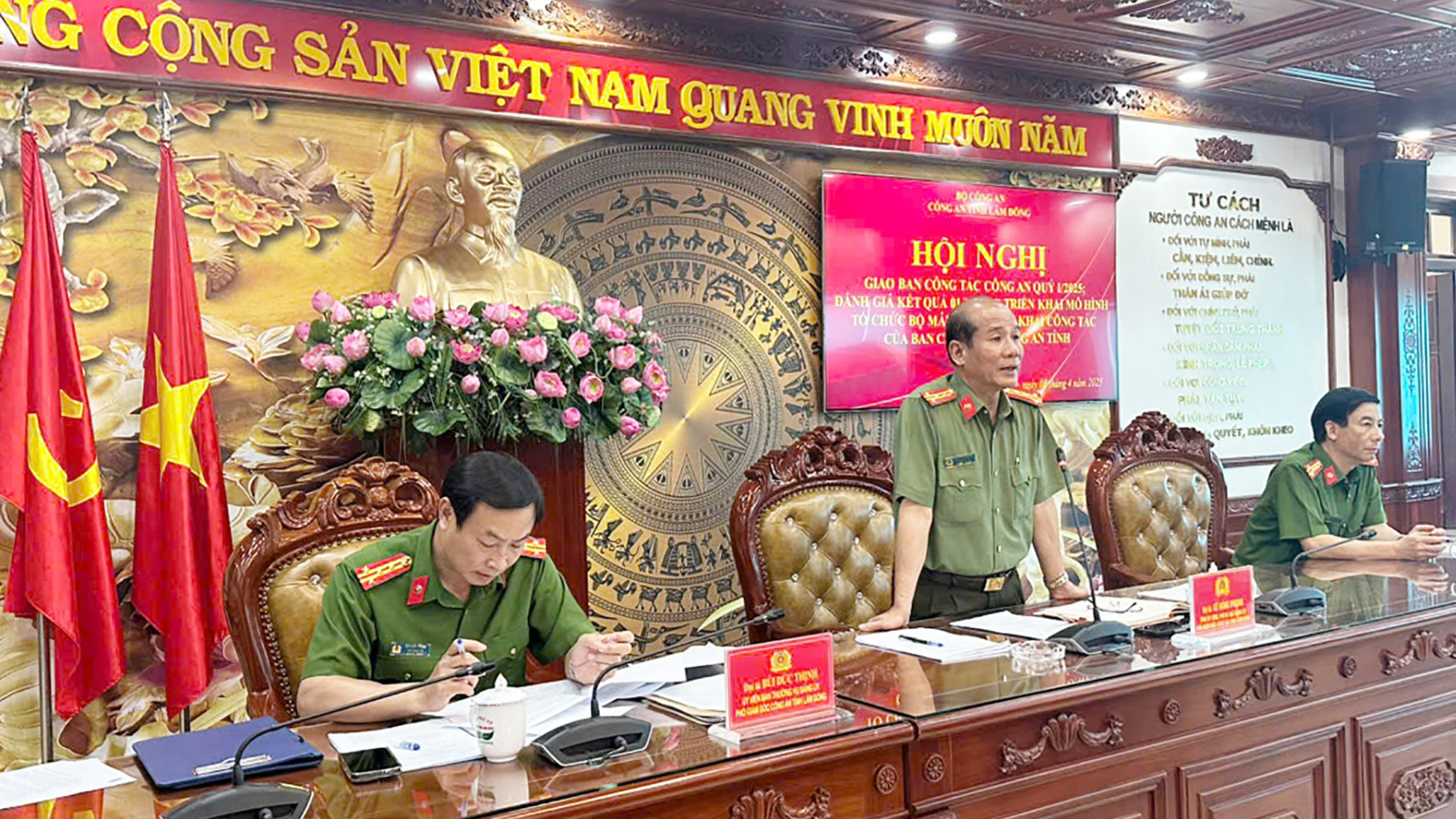 Công an Lâm Đồng phát động đợt sinh hoạt chính trị đặc biệt