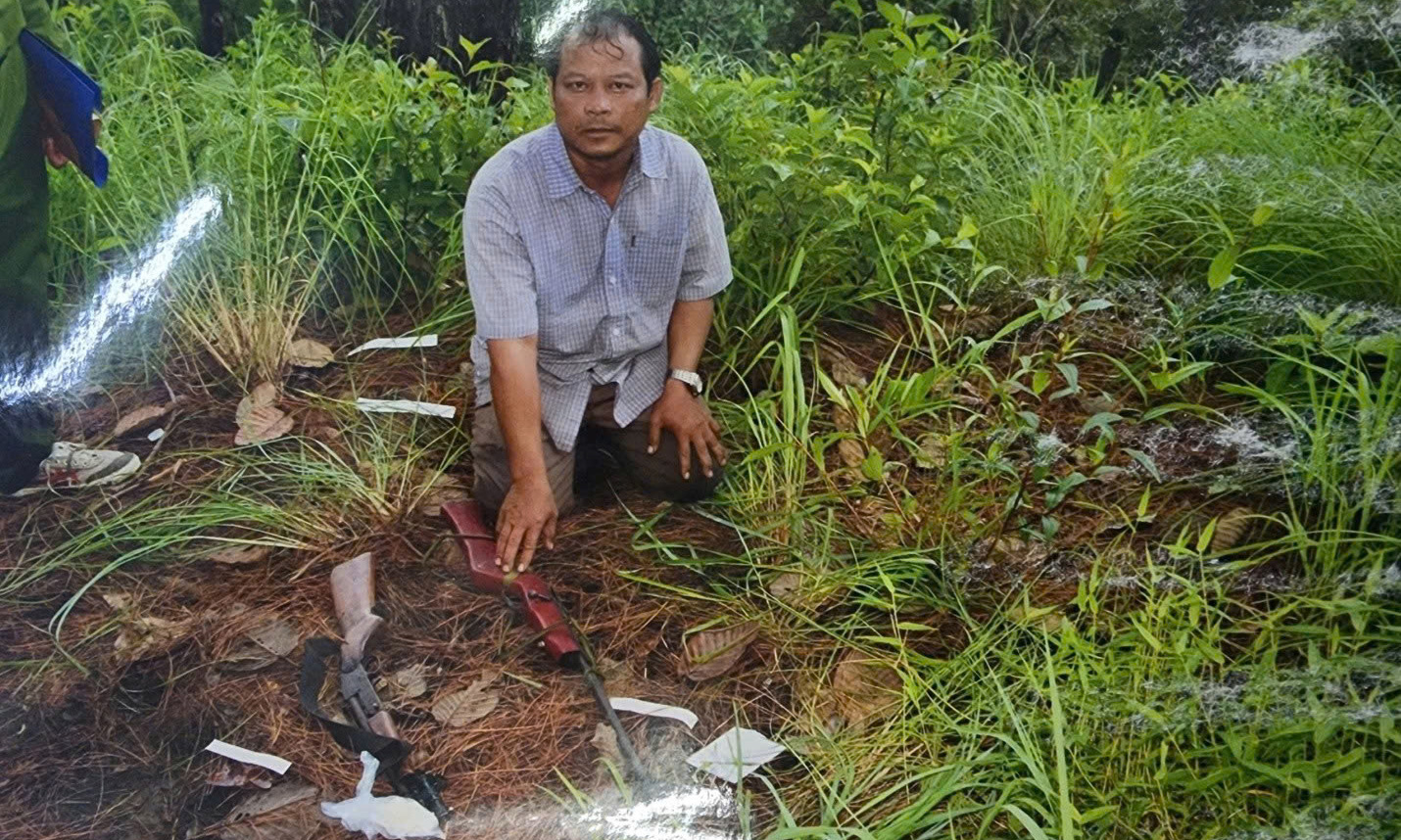Sử dụng  trái phép vũ khí quân dụng gây hậu quả chết người