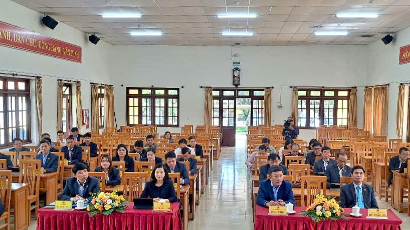 HĐND huyện Lạc Dương thông qua nghị quyết tán thành chủ trương sắp xếp đơn vị hành chính cấp tỉnh và cấp xã