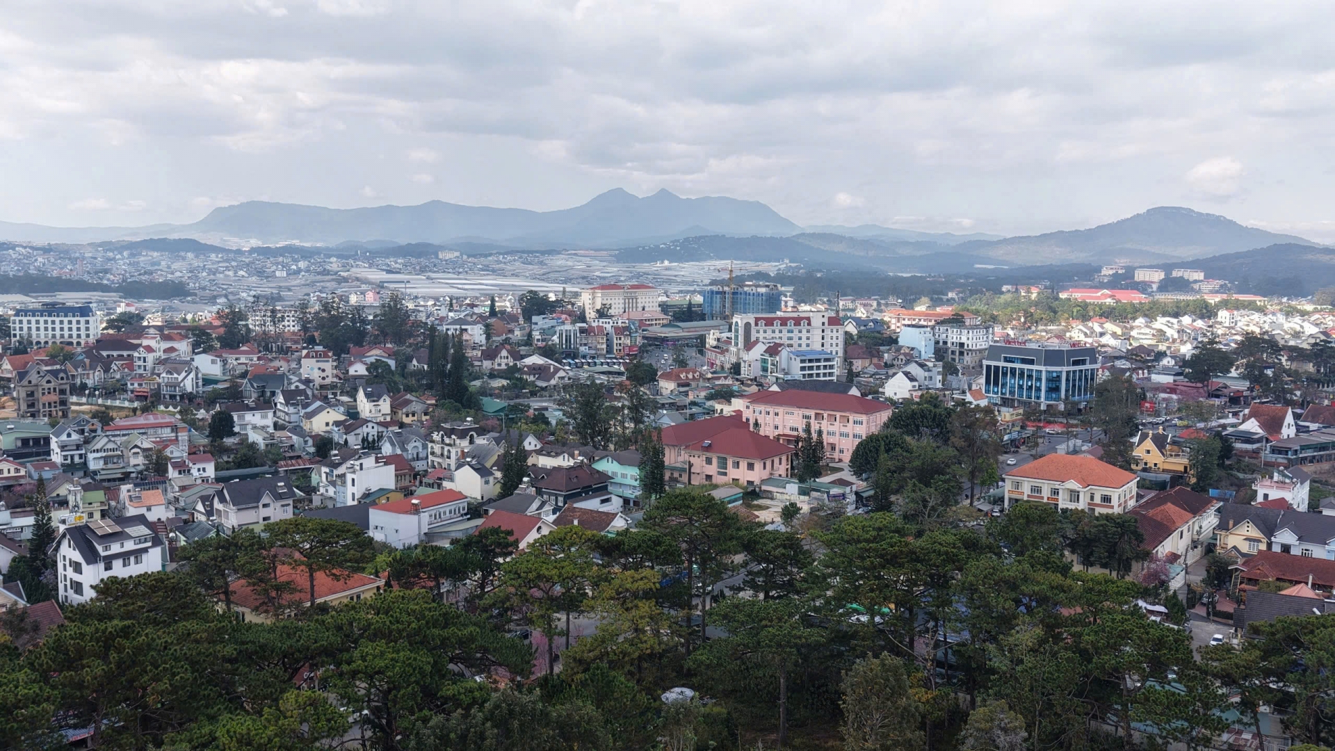Tỉnh uỷ Lâm Đồng ban hành Nghị quyết thống nhất thông qua Đề án sắp xếp đơn vị hành chính cấp xã 
