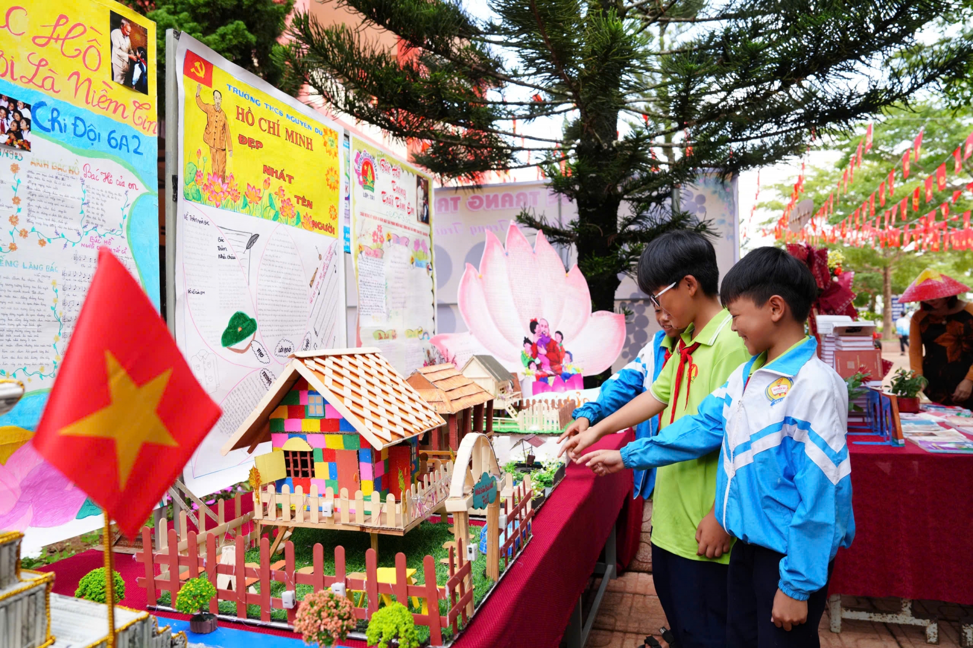 Bảo Lâm: Ra mắt Không gian Văn hóa Hồ Chí Minh đầu tiên trong trường học.