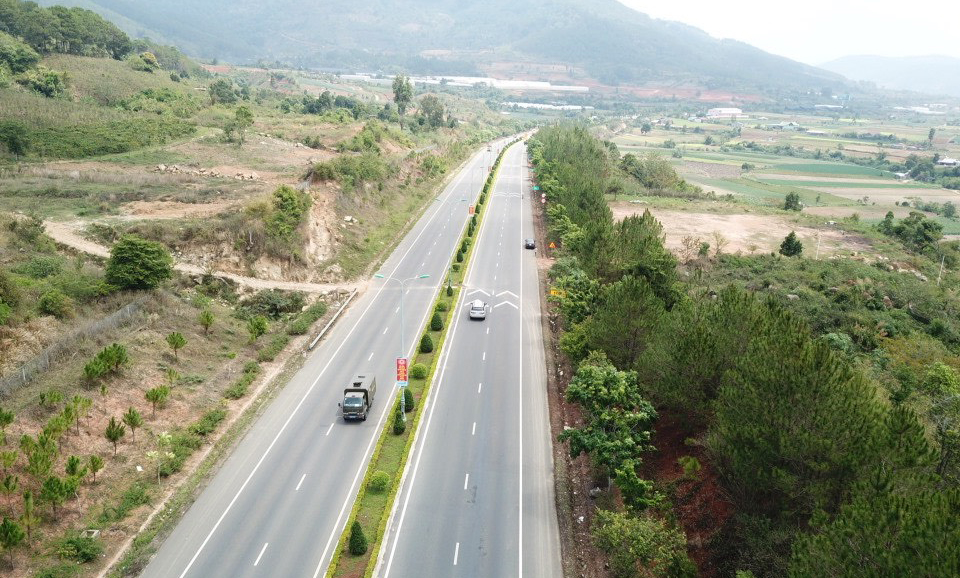 Đề xuất 2 tuyến xe nối sân bay Liên Khương với TP Đà Lạt và Bảo Lộc