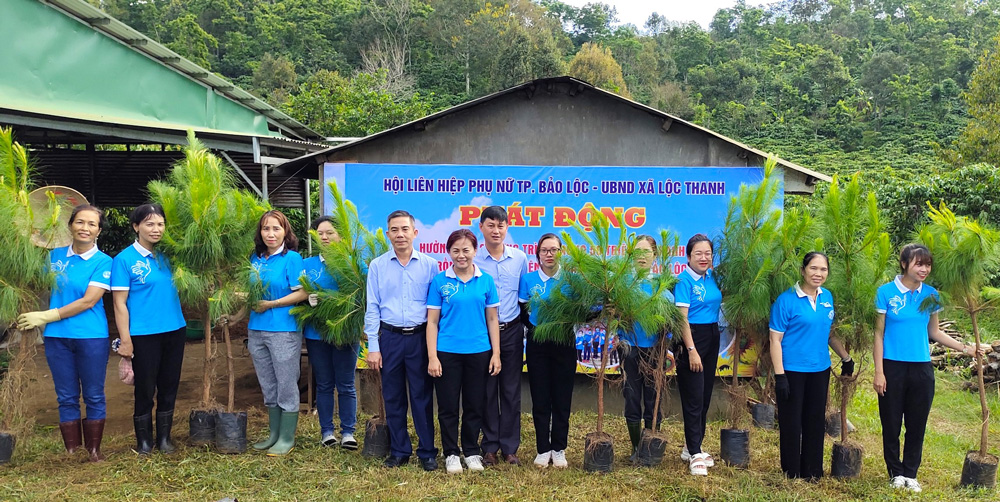 Bảo Lộc: Hội Liên hiệp Phụ nữ phát động chương trình trồng cây xanh năm 2023