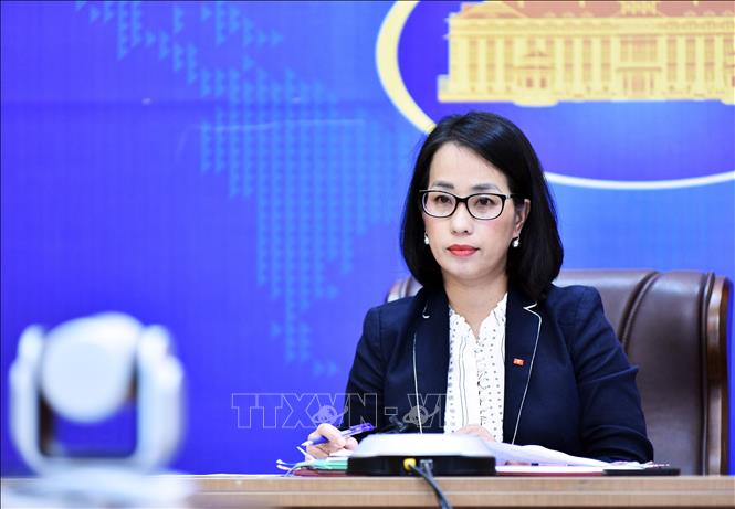 Việc Trung Quốc tiến hành lắp đặt phao đèn báo hiệu tại các thực thể ở quần đảo Trường Sa là vi phạm chủ quyền của Việt Nam