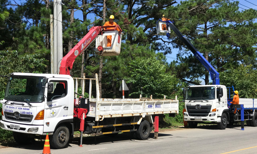 Ráo riết thực hiện các biện pháp tiết kiệm điện giữa khô hạn