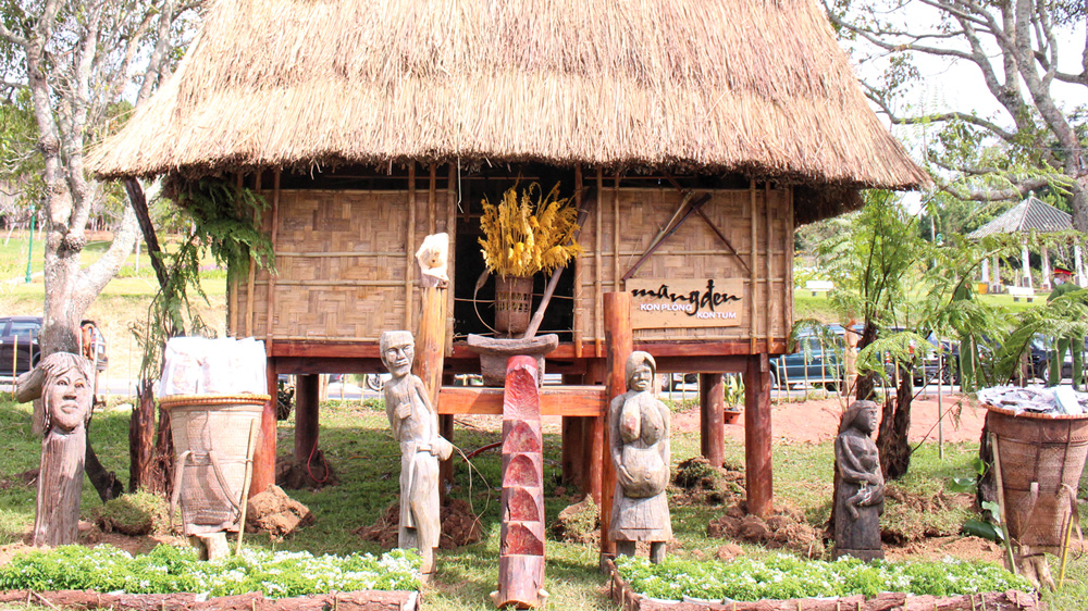 Kho lúa của người Sedang