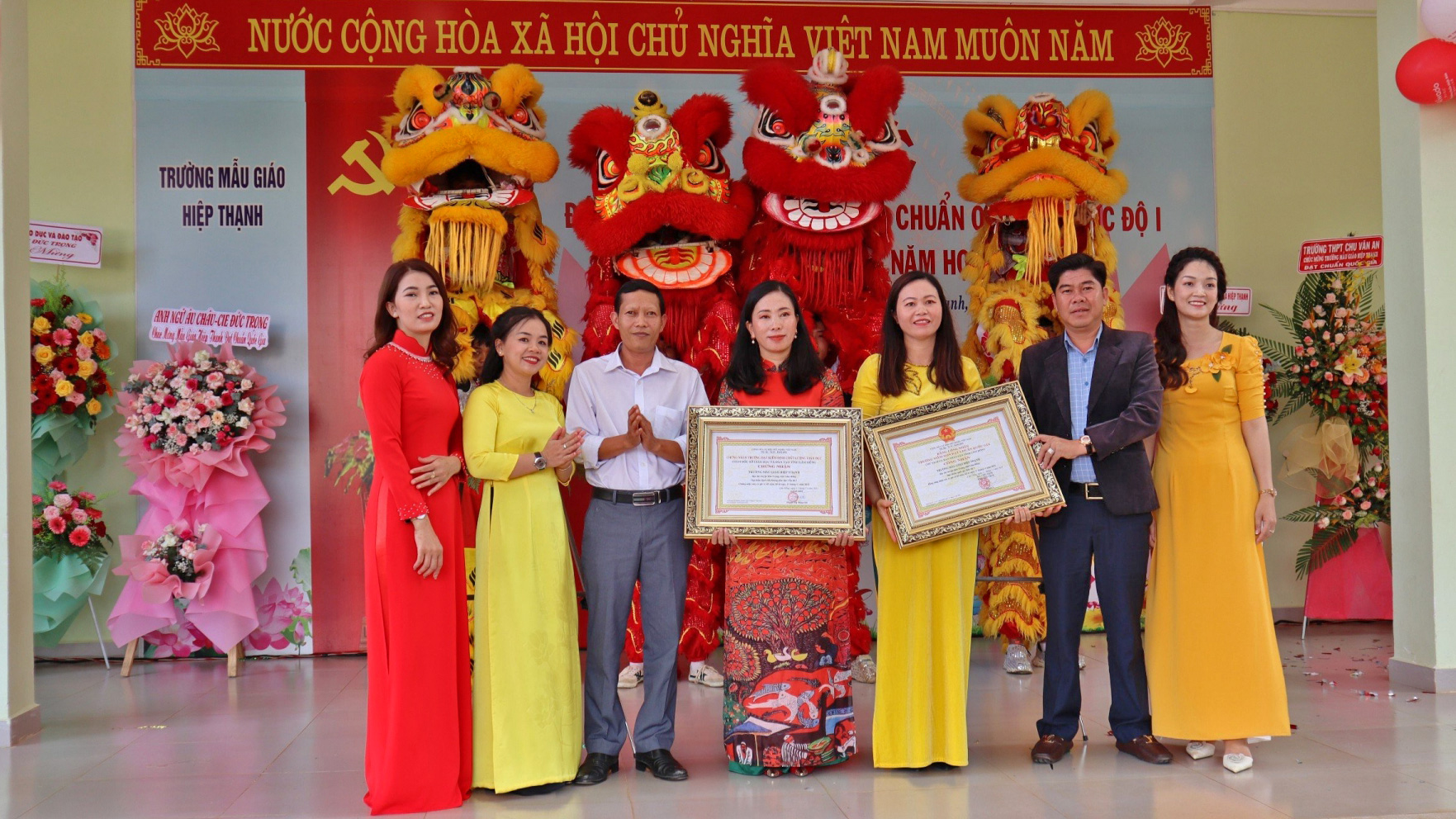 Trường Mẫu giáo Hiệp Thạnh đón bằng công nhận trường đạt chuẩn Quốc gia mức độ 1