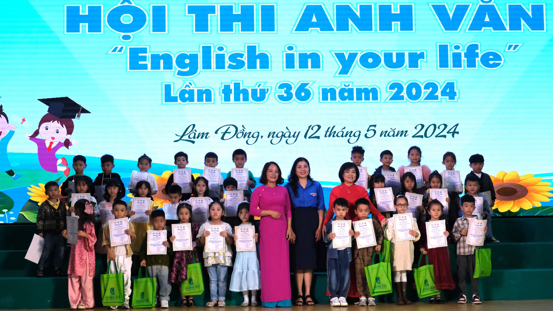 Trao giải Hội thi Anh văn English in your life lần thứ 36