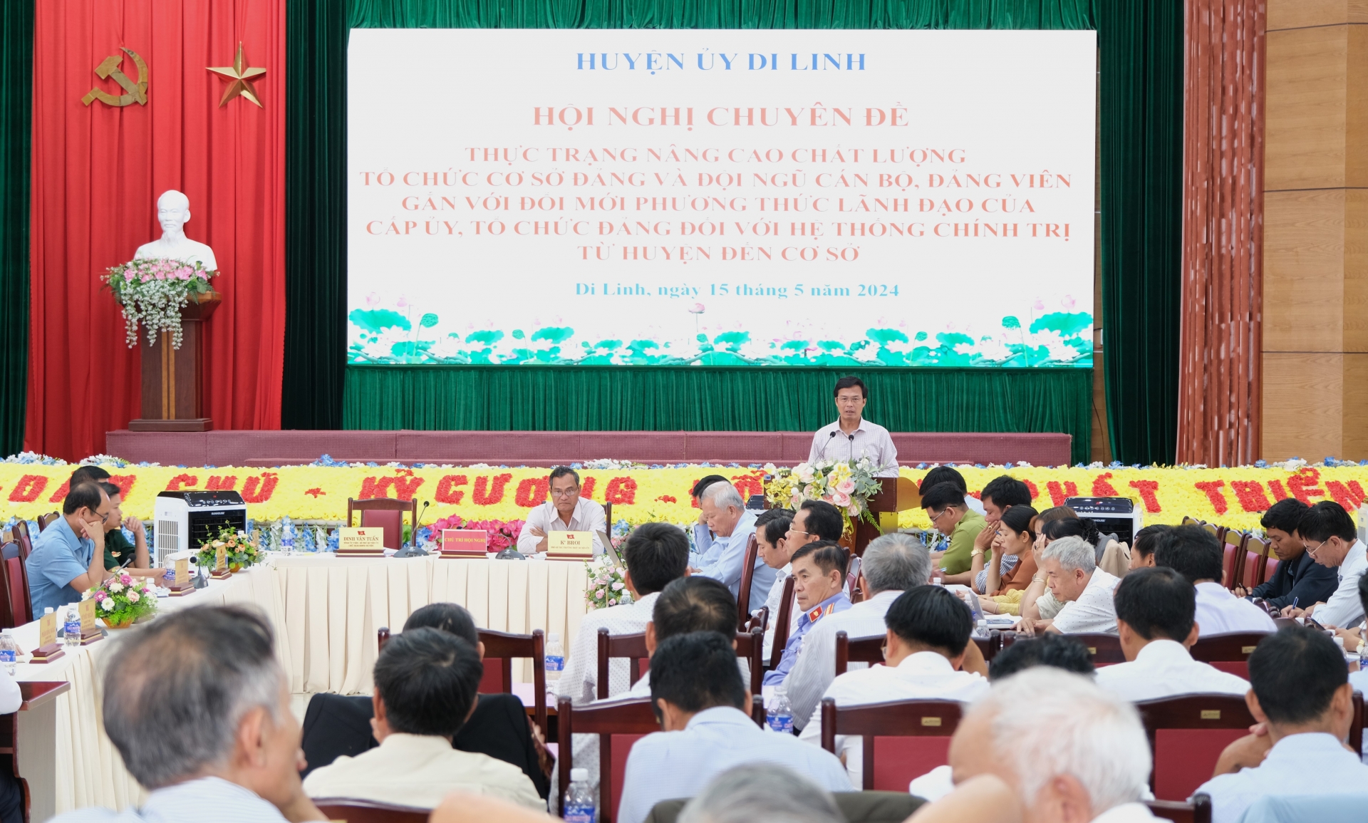 Di Linh: Bàn giải pháp nâng cao chất lượng tổ chức cơ sở đảng và đội ngũ cán bộ, đảng viên